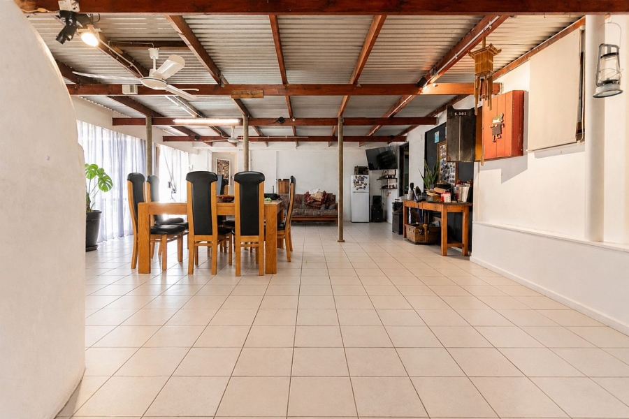 3 Bedroom Property for Sale in Middedorp Western Cape